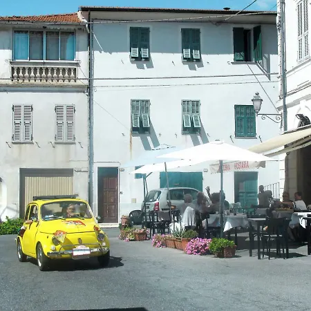 Locazione Turistica Casa Giulia Дом отдыха